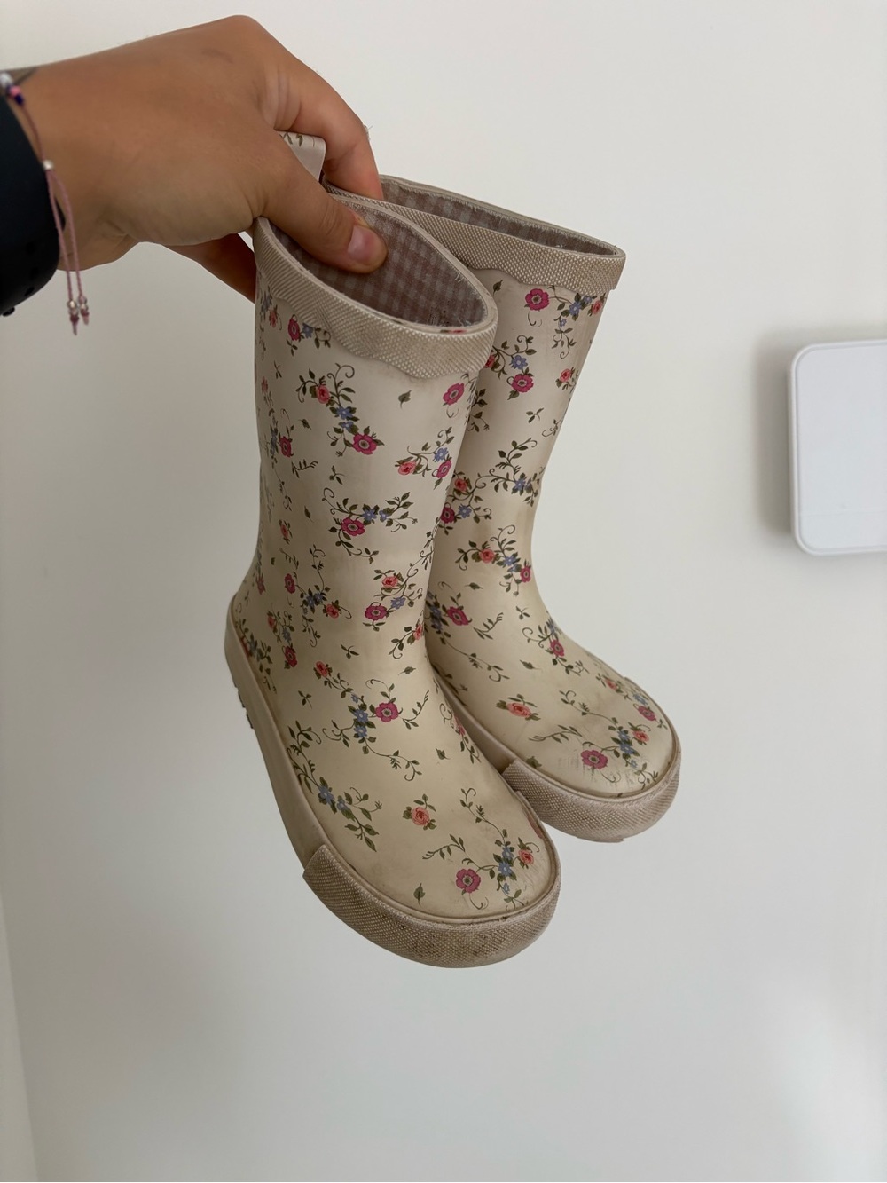 Cream Floral Girls' Rain Boots | Yellow shoes X Solange Pilote | size 11